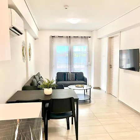Elvita 4 Apartment