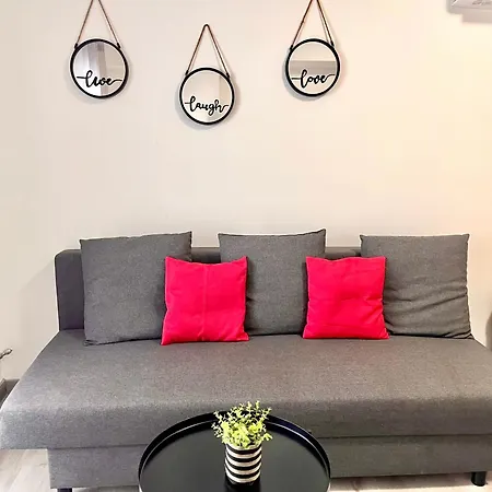 Elvita 4 Apartment *