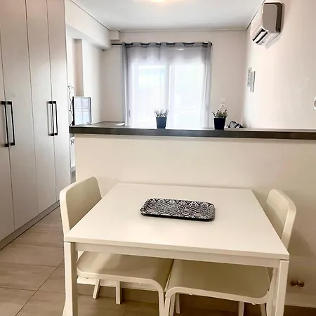 Elvita 4 Atenas