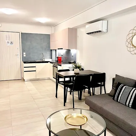 Elvita 4 Apartment *