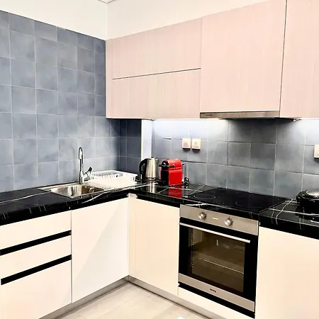 Elvita 4 Apartment