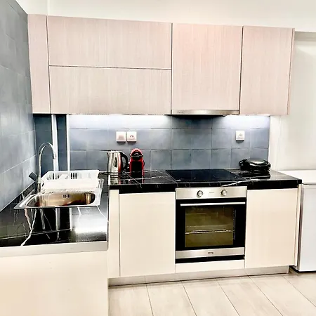 Elvita 4 Apartment *