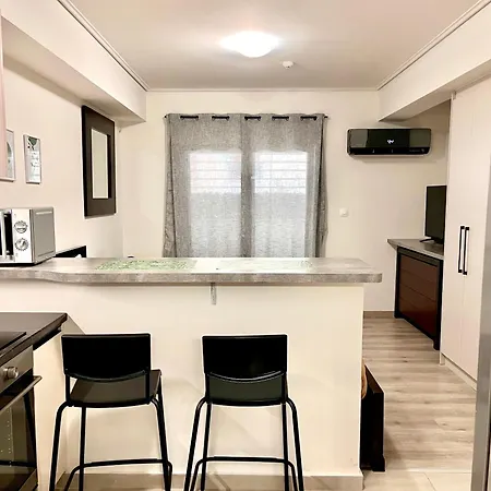 Elvita 4 *